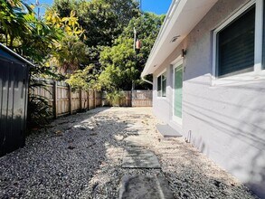 1215 NE 17th Ave in Fort Lauderdale, FL - Building Photo - Building Photo