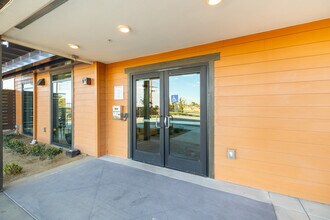 Juniper Grove in Palmdale, CA - Foto de edificio - Building Photo