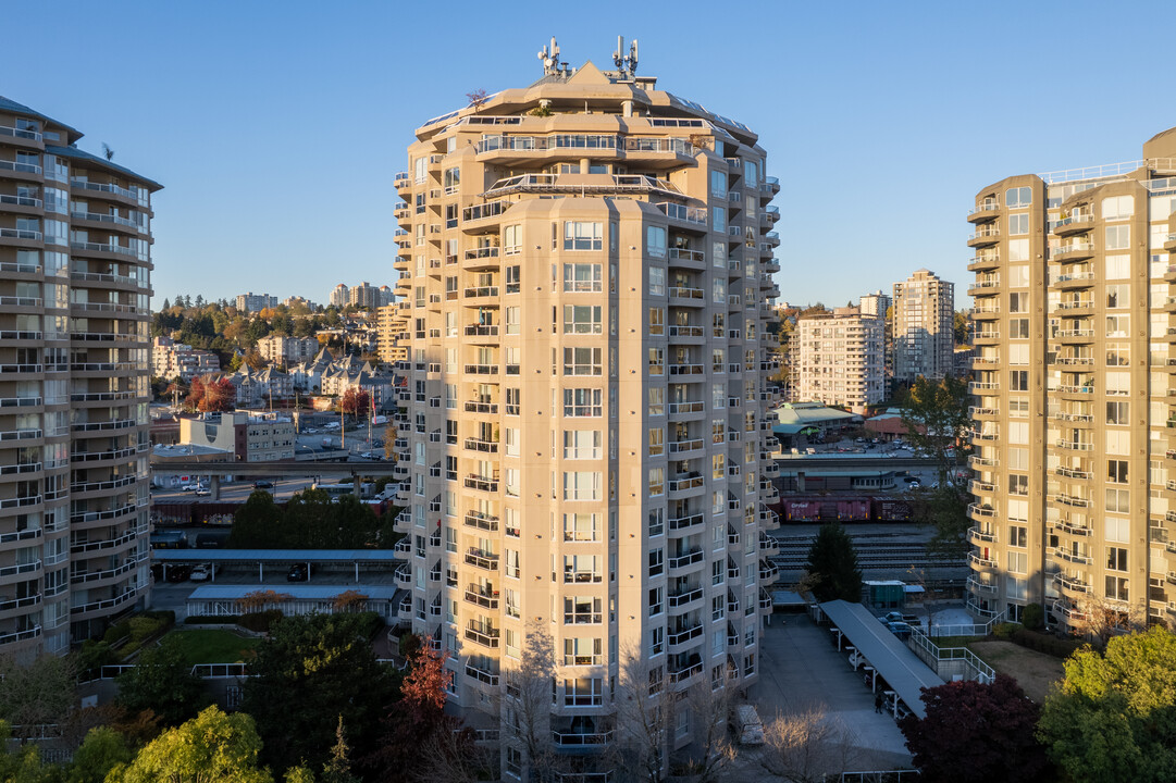 the Riviera in New Westminster, BC - Building Photo