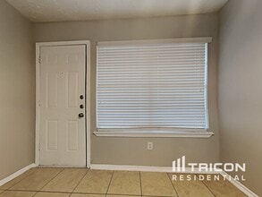 7235 Daylight Ln in Houston, TX - Building Photo - Building Photo