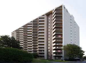 Concorde Apartments in Ottawa, ON - Building Photo - Building Photo