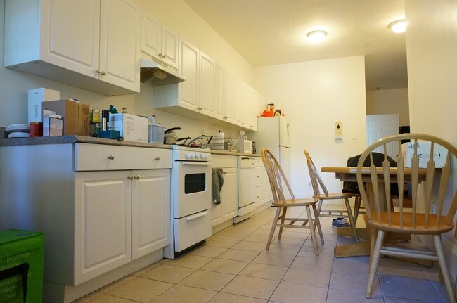 39 Brighton Ave, Unit 1 in Boston, MA - Building Photo - Building Photo