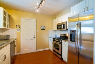 610 Topaz St in Redwood City, CA - Building Photo - Building Photo