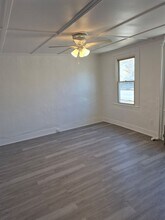 98 Columbia St in Adams, MA - Foto de edificio - Building Photo