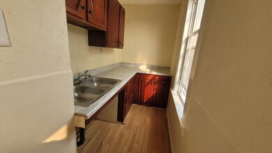 24 Everard St in Worcester, MA - Building Photo - Building Photo