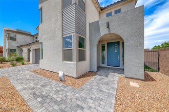 1038 Delbrook Ave in Henderson, NV - Building Photo - Building Photo