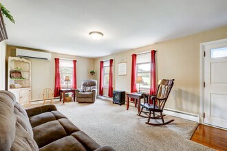 306 Spring Glen Dr in Ephrata, PA - Building Photo - Building Photo