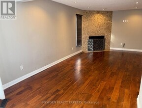 2636 Credit Valley Rd in Mississauga, ON - Building Photo - Building Photo