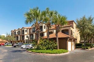 Magnolia Carillon in St. Petersburg, FL - Building Photo