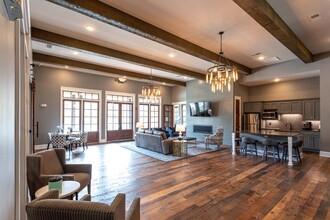 Overall Creek in Murfreesboro, TN - Building Photo - Interior Photo