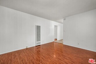 1648 Edgecliffe Dr in Los Angeles, CA - Building Photo - Building Photo