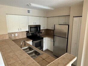 1733 Village Blvd in West Palm Beach, FL - Building Photo - Building Photo