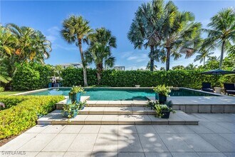 491 17th Ave S in Naples, FL - Building Photo - Building Photo