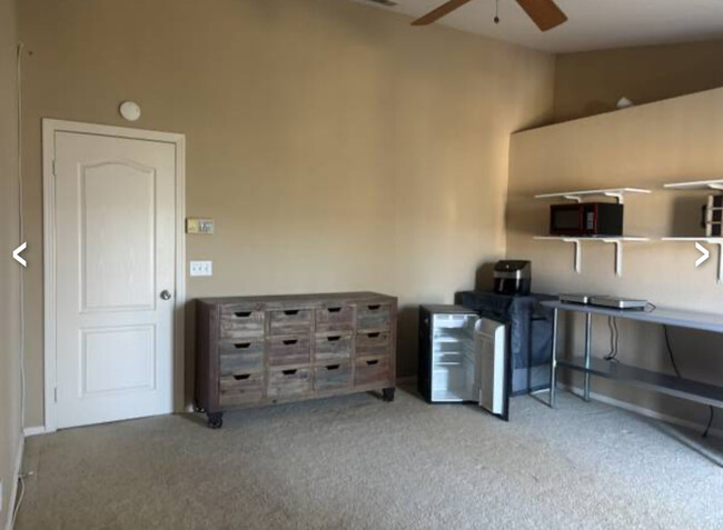 16840 Bell Ave, Unit 1 in Lake Elsinore, CA - Foto de edificio - Building Photo