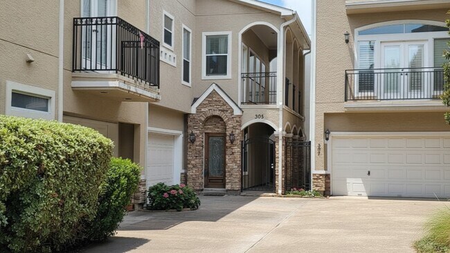 property at 305 Reinerman St