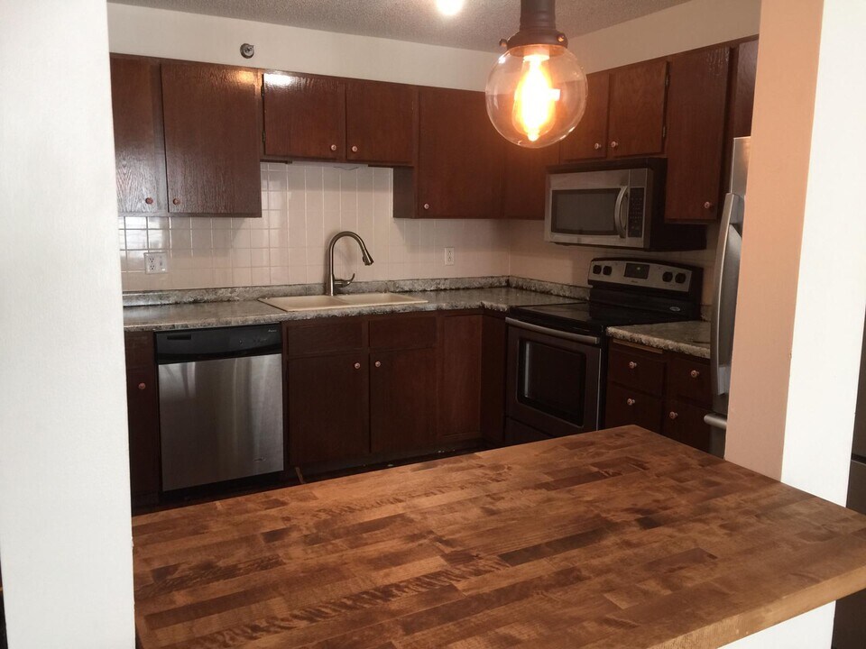 121 S Washington Ave, Unit 8 in Minneapolis, MN - Building Photo