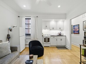 1055 JFK Blvd E in Weehawken, NJ - Building Photo - Building Photo