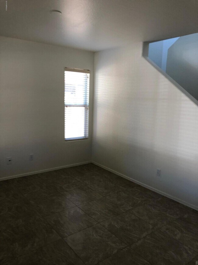 15449 W Mercer Ln in Surprise, AZ - Building Photo - Building Photo