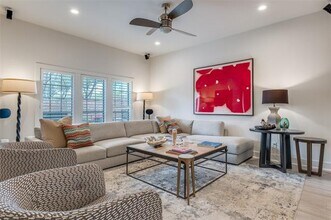 4402 Westside Dr in Dallas, TX - Building Photo - Building Photo