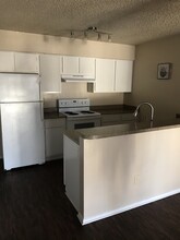 Cranford Place Apartments in Garland, TX - Building Photo - Building Photo