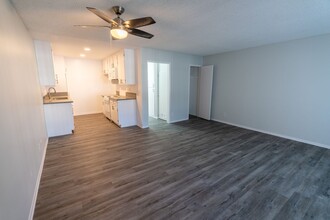 18411 Vincennes Street in Northridge, CA - Building Photo - Interior Photo