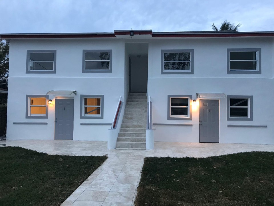 414 NW 53 St in Miami, FL - Building Photo