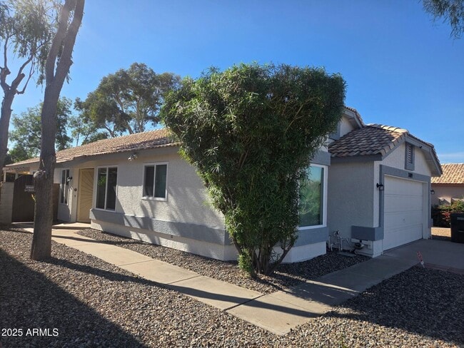 3009 E Utopia Rd in Phoenix, AZ - Building Photo - Building Photo