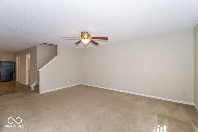 2031 Bridlewood Dr in Franklin, IN - Building Photo - Building Photo