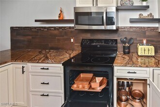 211 SE 46th St in Cape Coral, FL - Building Photo - Building Photo