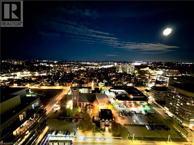 55 Duke St W in Kitchener, ON - Building Photo - Building Photo