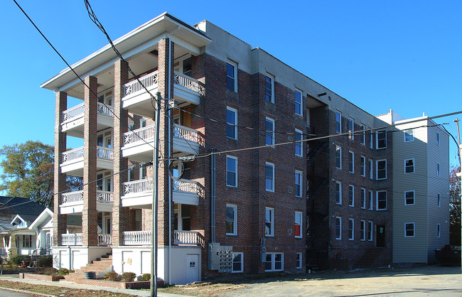 The Garfield Luxury Apartments in Norfolk, VA - Building Photo - Building Photo