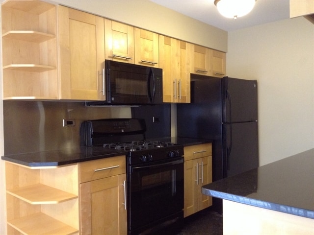 205 Port Royal Cir in Aurora, IL - Building Photo - Building Photo