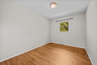 1607 Oak St in St. Charles, IL - Building Photo - Building Photo