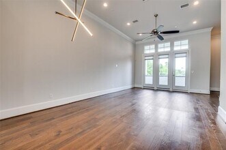 2262 Alterbrook Ln in Dallas, TX - Building Photo - Building Photo
