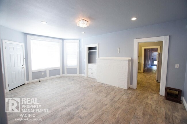 1721 11th Ave in Oakland, CA - Building Photo - Building Photo