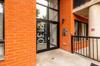 The Opal in Montréal, QC - Foto de edificio - Building Photo