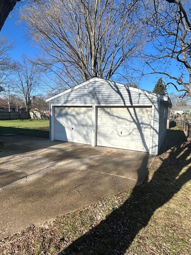 7615 Walnut Ave in Jenison, MI - Building Photo - Building Photo