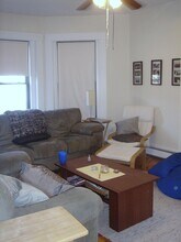 557 E 6th St, Unit 2 in Boston, MA - Building Photo - Building Photo