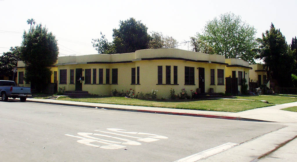 1604 E 62nd St in Los Angeles, CA - Building Photo