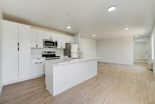 404 E 5600 S in Murray, UT - Building Photo