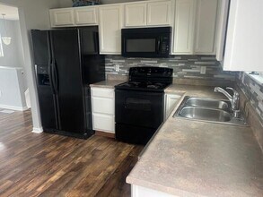 9136 Susie Dr in Union, KY - Building Photo - Building Photo