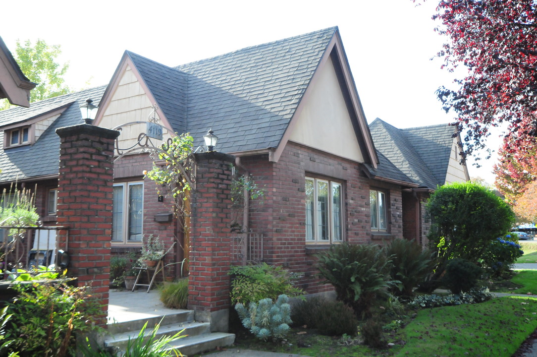 4119 E Blaine St in Seattle, WA - Foto de edificio