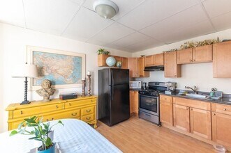 205 Washington St, Unit #1 in Somerville, MA - Building Photo - Building Photo