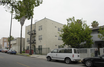 Princess Apartments in Los Angeles, CA - Building Photo - Building Photo