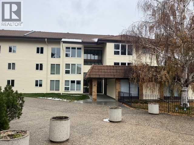 property at 65 Temple Blvd W