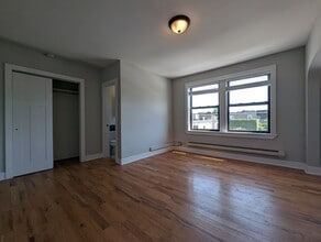 4616 N Paulina St, Unit #4614-209 in Chicago, IL - Foto de edificio - Building Photo