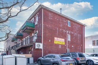 1758 Benson Ave in Brooklyn, NY - Foto de edificio - Building Photo