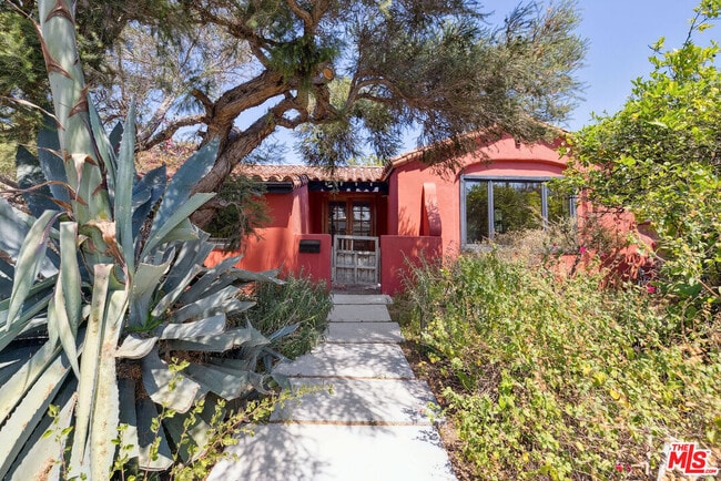 property at 11819 Juniette St