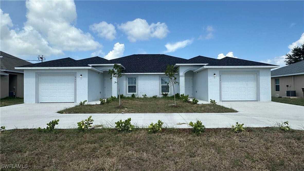 321 Cultural Park Blvd in Cape Coral, FL - Building Photo