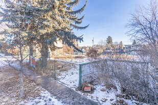8521 106A St NW in Edmonton, AB - Building Photo